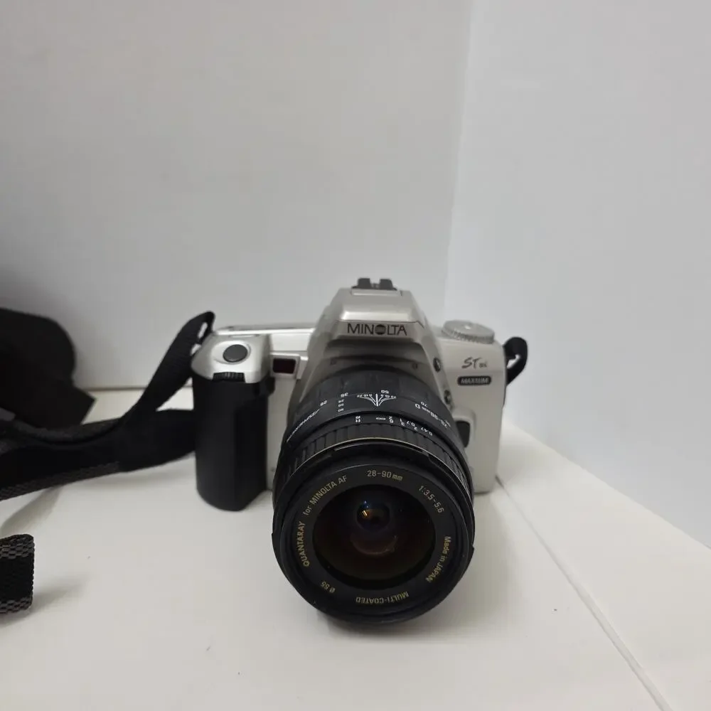 Minolta Maxxum STsi 35mm Film Camera w/ AF 28-80mm Lens W Bag And Film Tested
